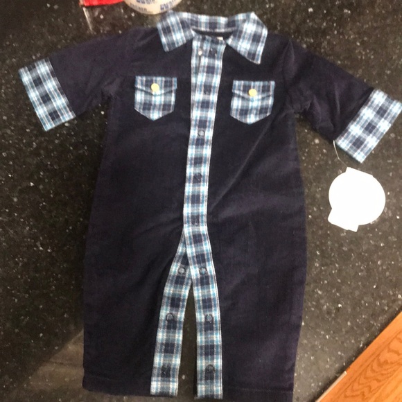 Edgehill Collection Other - NWT newborn outfit- Edgehill Collection